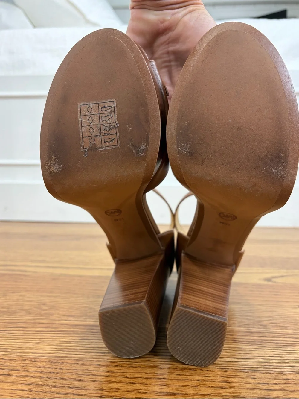 MK Flora Appliqué Tan Leather Platform Sandal (10)